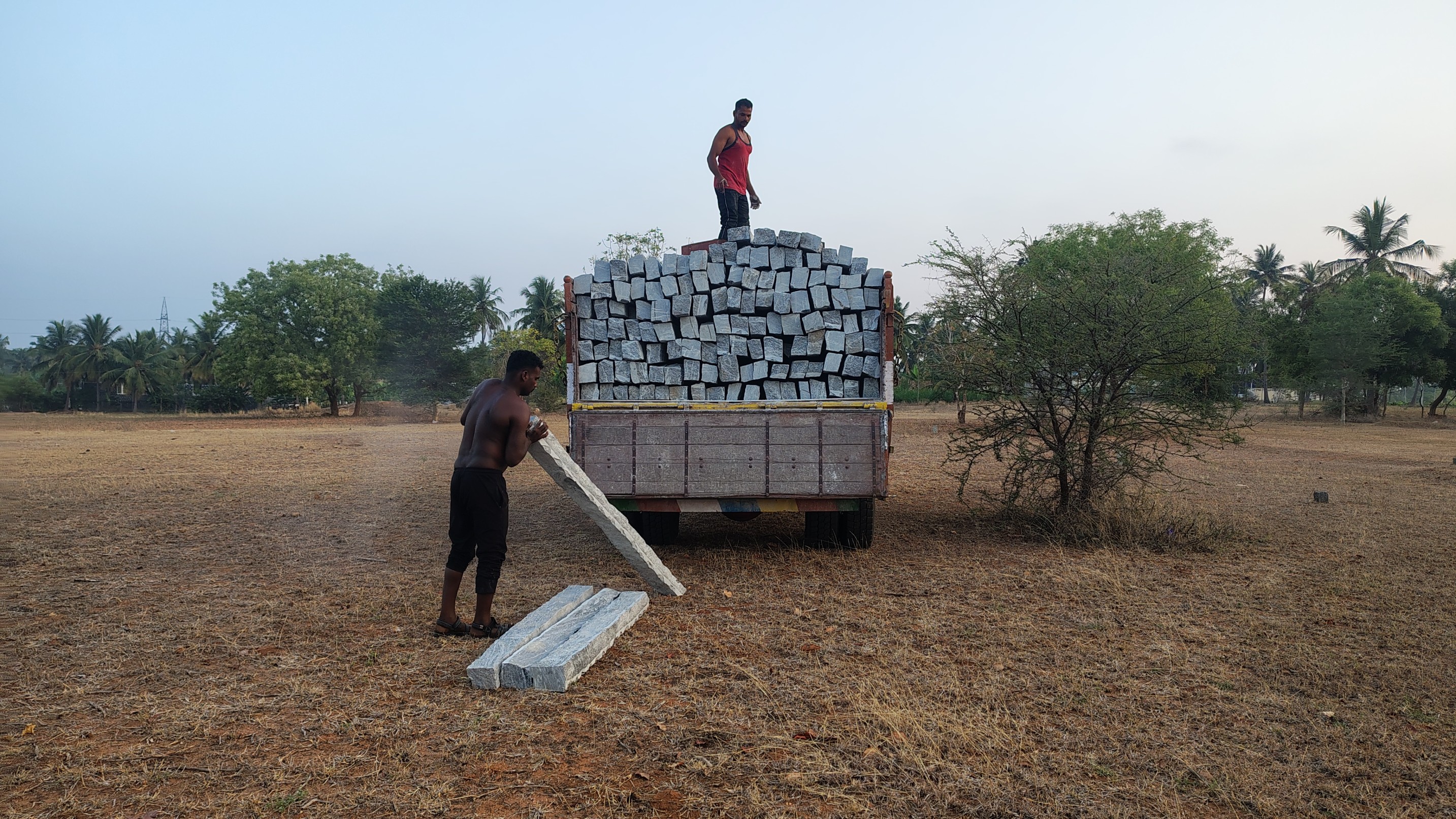 Barbed Wire Fencing in Tiruppur – Affordable & Durable Security Fencing | Navi Fencing — photo 2